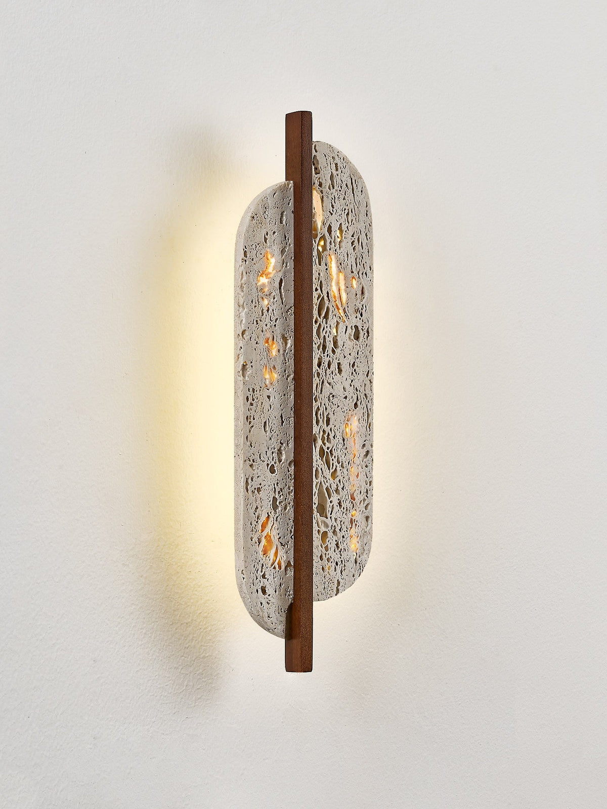 Serinaine Travertine-Wandleuchte