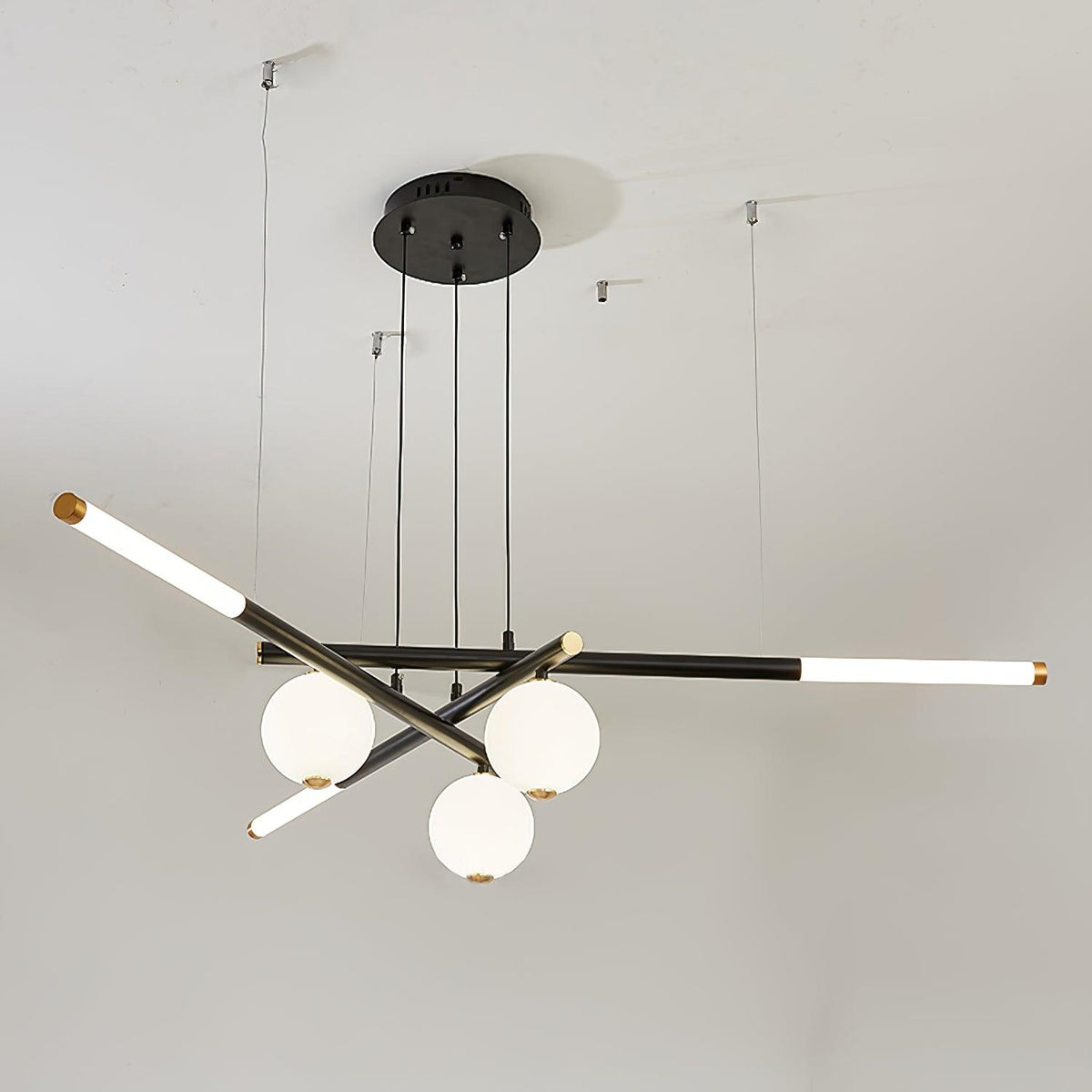 Kronleuchter Kronleuchte Schwarz Weiß Stäbe und Kugeln modern