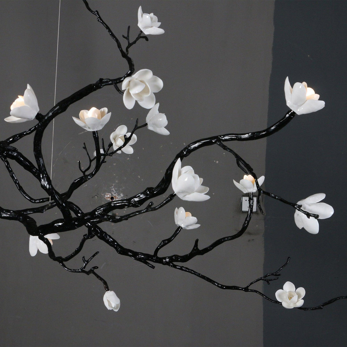 Fioeiel Kronleuchter Keramik-Blumen Schwarz Ast