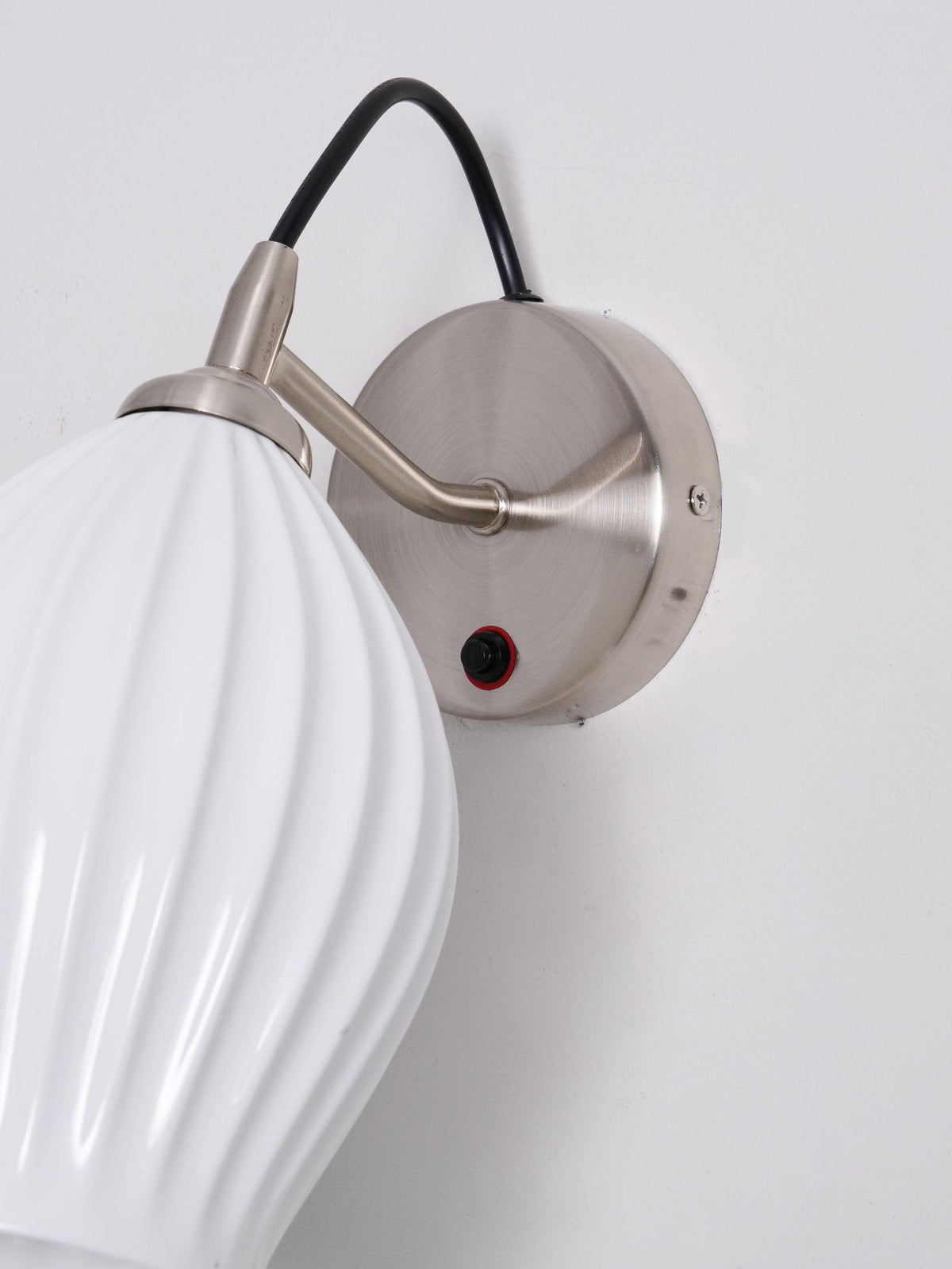 Zotalisra moderne minimalistische gerippte Keramik-Wandleuchte