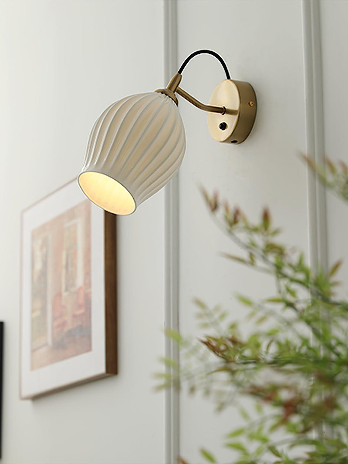 Zotalisra moderne minimalistische gerippte Keramik-Wandleuchte