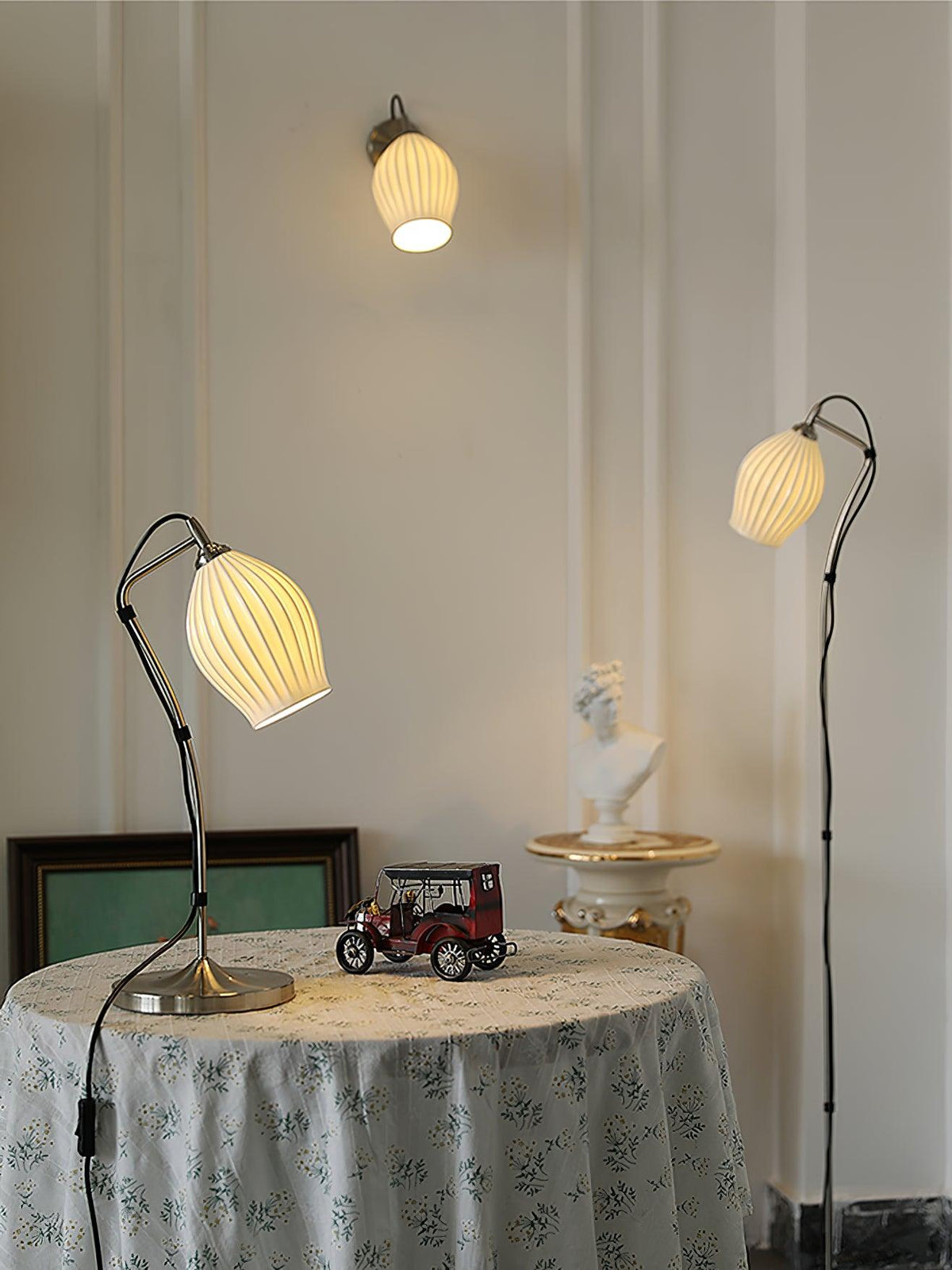 Zotalisra moderne minimalistische gerippte Keramik-Wandleuchte