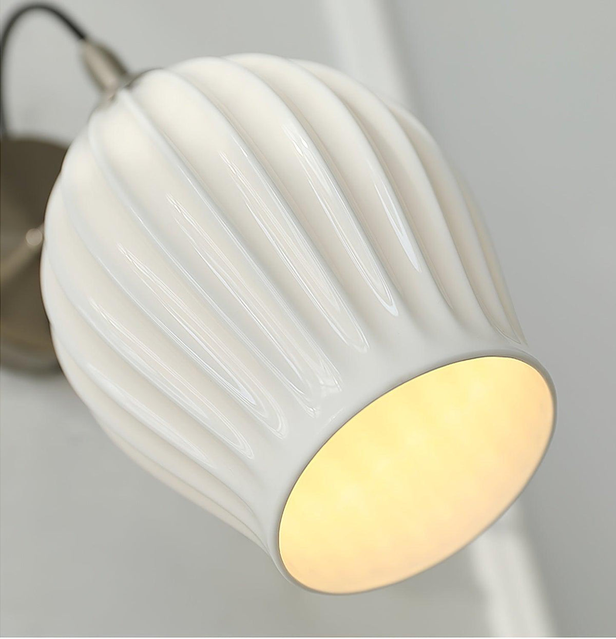 Zotalisra moderne minimalistische gerippte Keramik-Wandleuchte