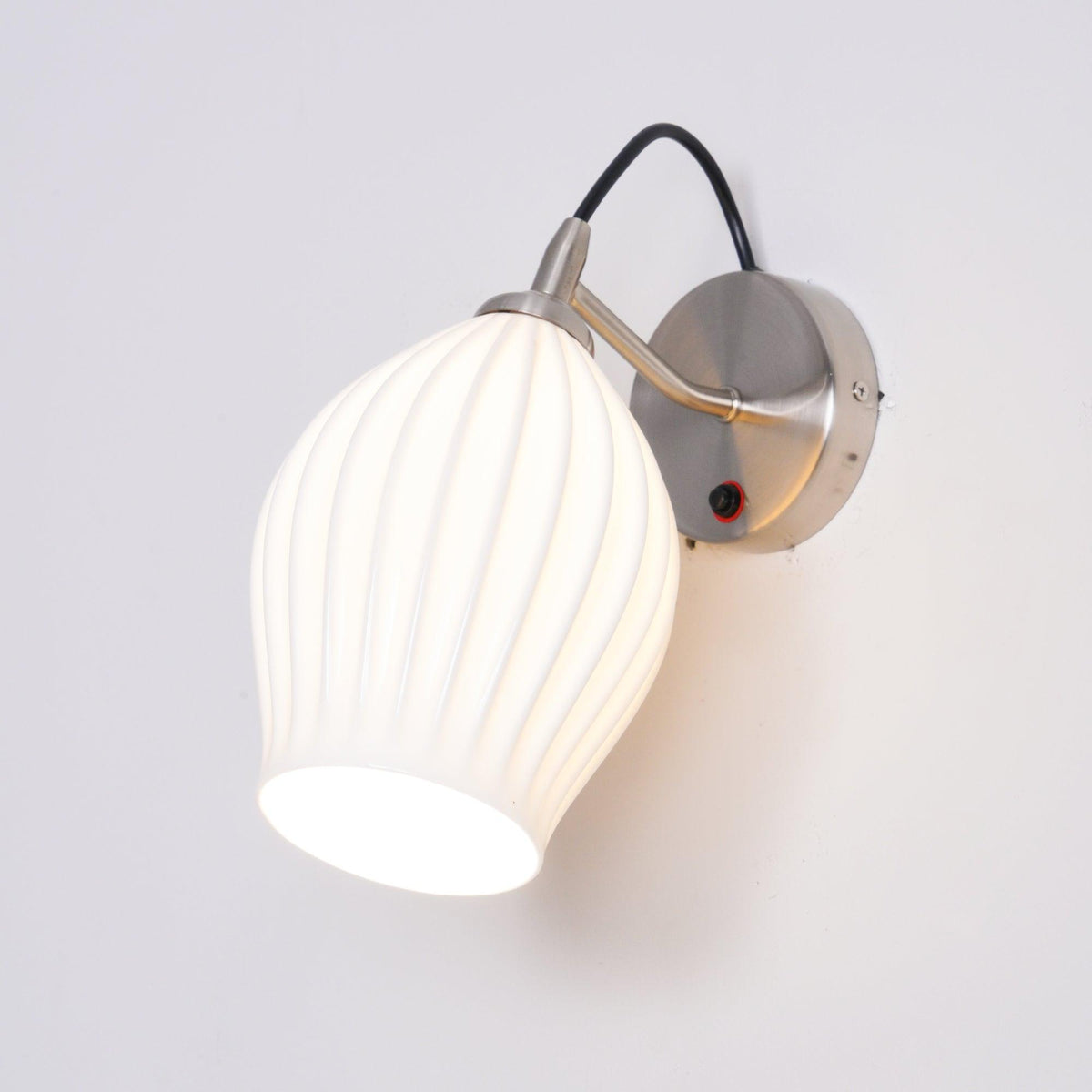 Zotalisra moderne minimalistische gerippte Keramik-Wandleuchte