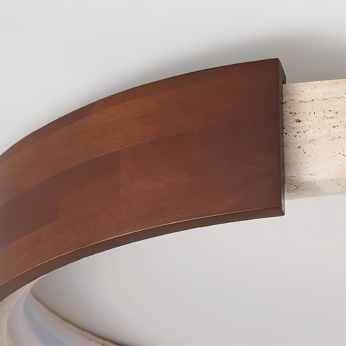 Noreleria Deckenleuchte Halo skulptural aus Travertin & Holz