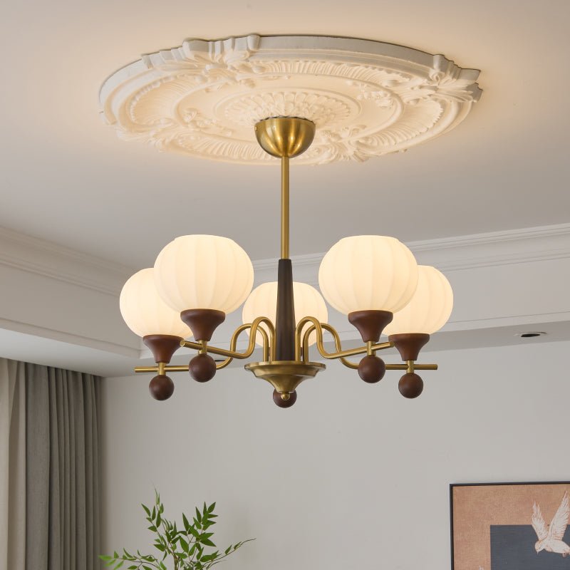 Anorionis Kronleuchter aus Holz im traditionellen Premium-Stil