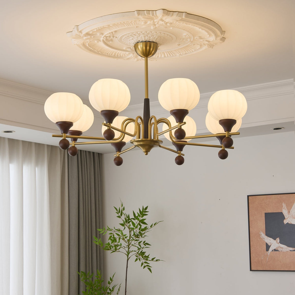 Anorionis Kronleuchter aus Holz im traditionellen Premium-Stil