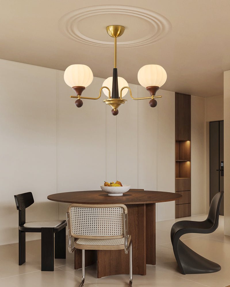 Anorionis Kronleuchter aus Holz im traditionellen Premium-Stil