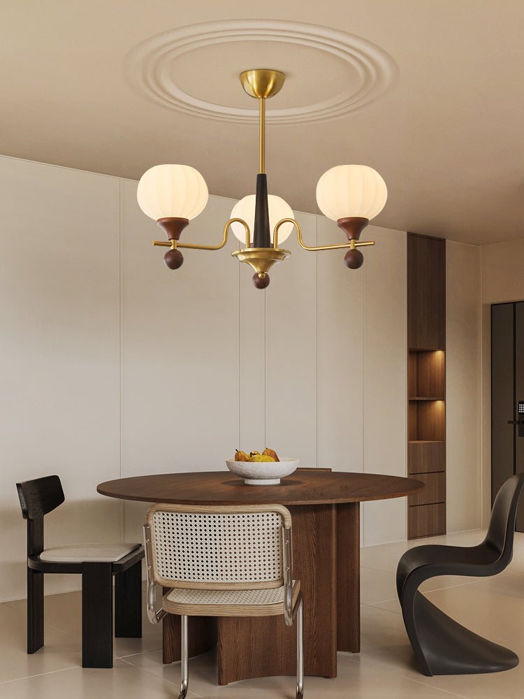 Anorionis Kronleuchter aus Holz im traditionellen Premium-Stil