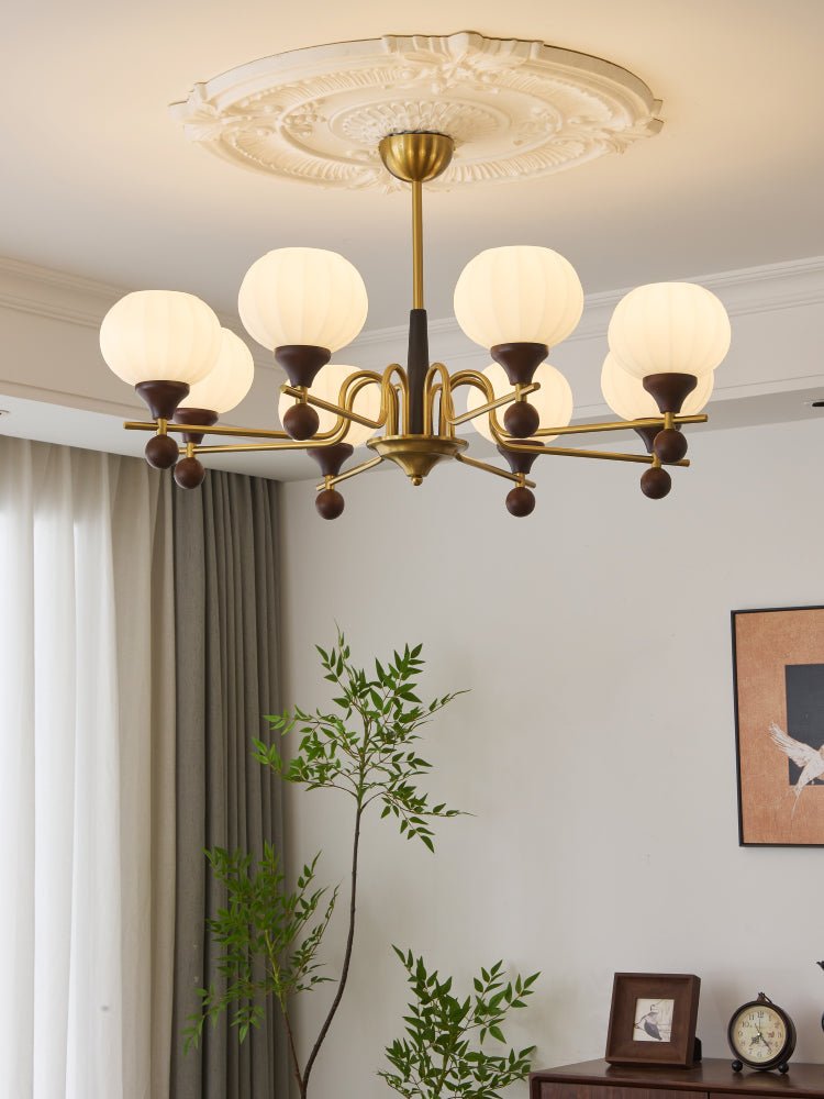 Anorionis Kronleuchter aus Holz im traditionellen Premium-Stil