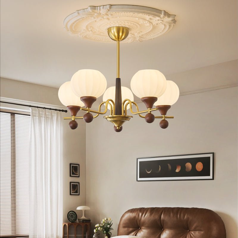 Anorionis Kronleuchter aus Holz im traditionellen Premium-Stil