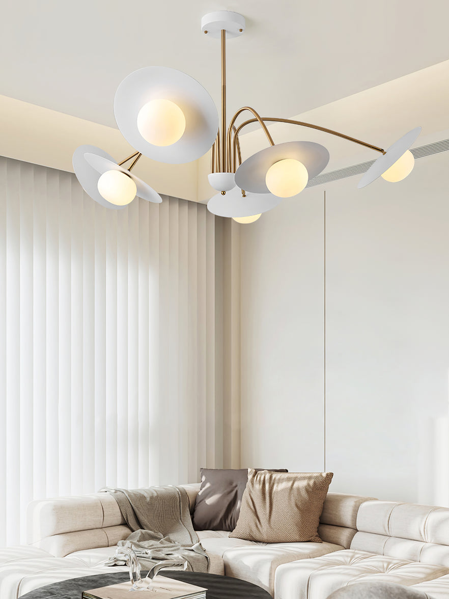 Lark Kronleuchter mit Art-Deco-inspiriertem Pilz-Aufsatz