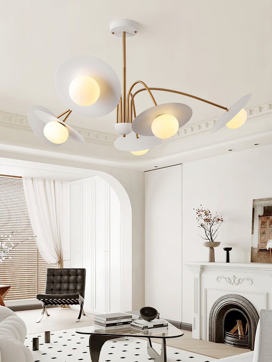 Lark Kronleuchter mit Art-Deco-inspiriertem Pilz-Aufsatz