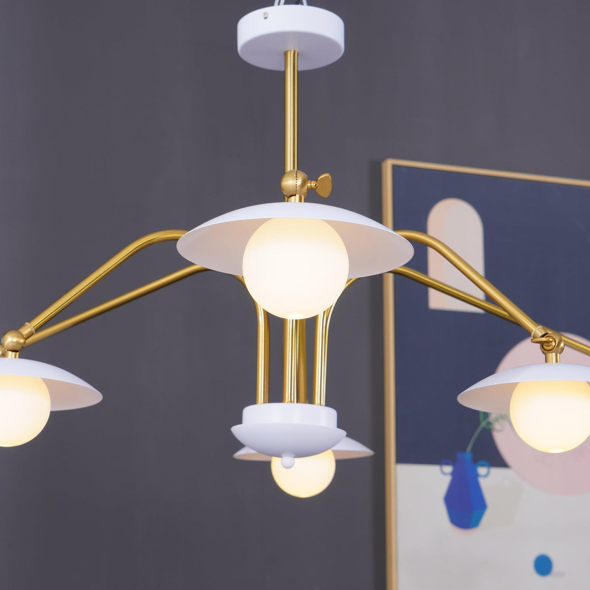 Lark Kronleuchter mit Art-Deco-inspiriertem Pilz-Aufsatz