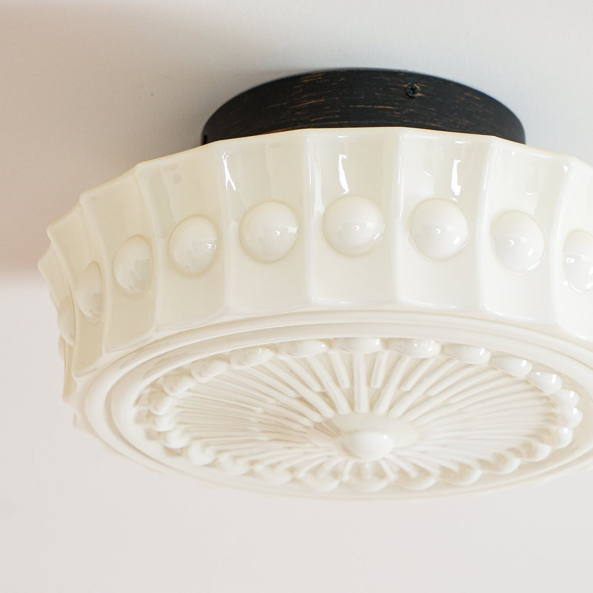 Veleraya Deckenleuchte Weiß Glas Blumenform für Wohnzimmer
