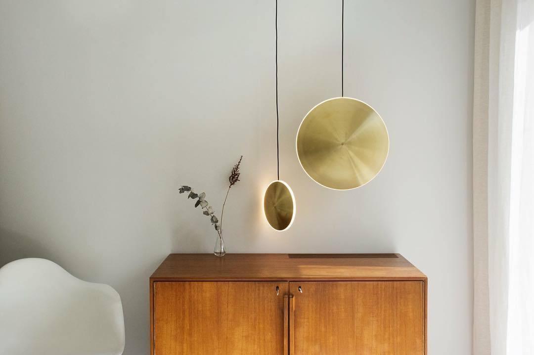 Uvenisra zeitgenössische minimalistische Pendelleuchte in Schalenform