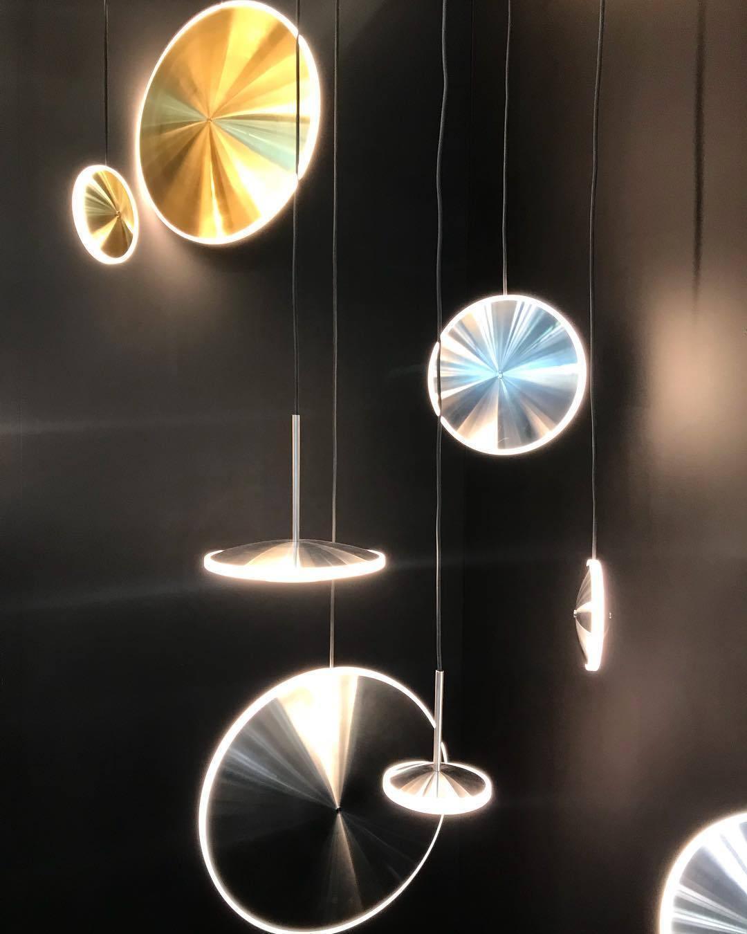 Uvenisra zeitgenössische minimalistische Pendelleuchte in Schalenform