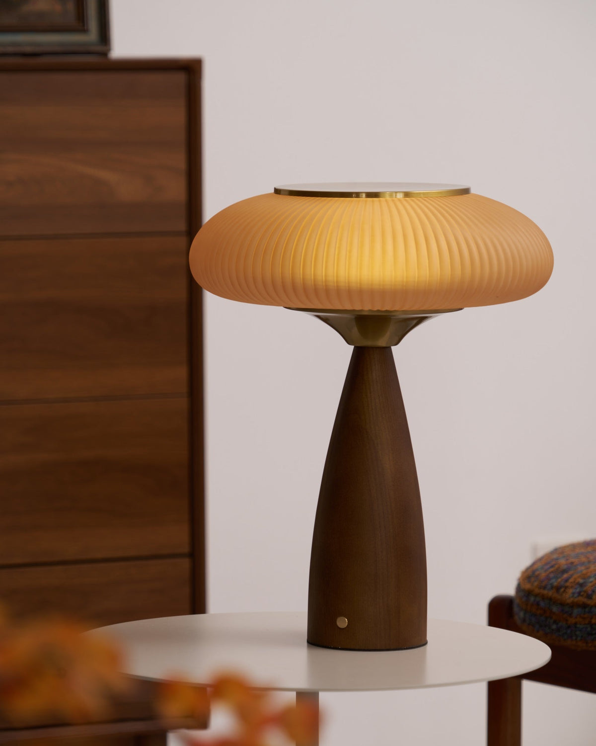 Syleena Tischlampe aus Holz im skandinavischen Stil