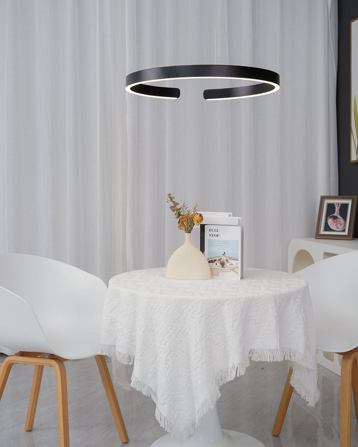 Frixx zeitgenössischer minimalistischer Kronleuchter