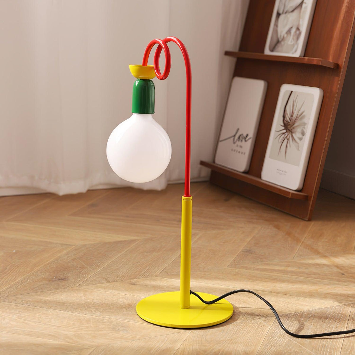 Trilo Tischleuchte aus Glas in Spielvergnügen