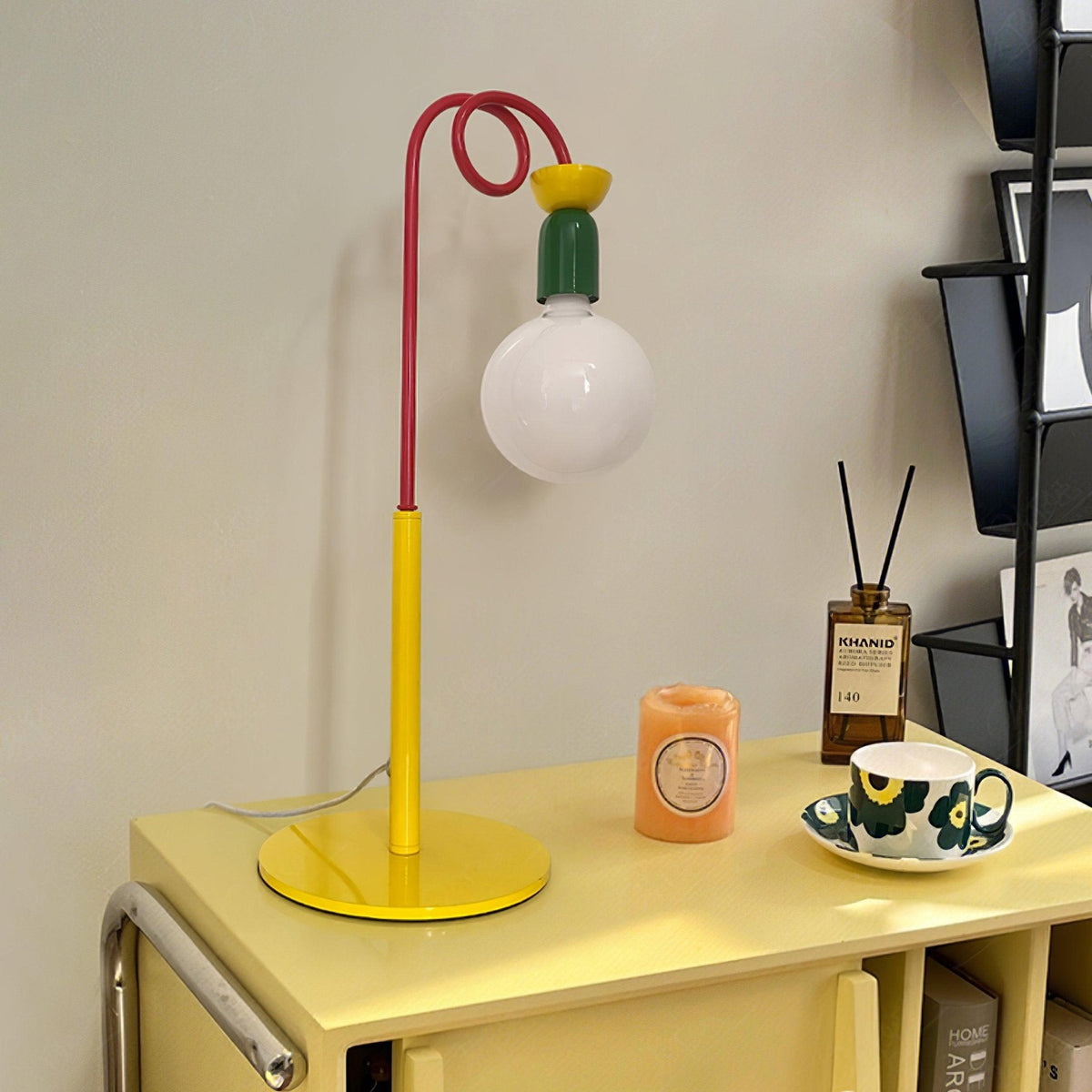 Trilo Tischleuchte aus Glas in Spielvergnügen