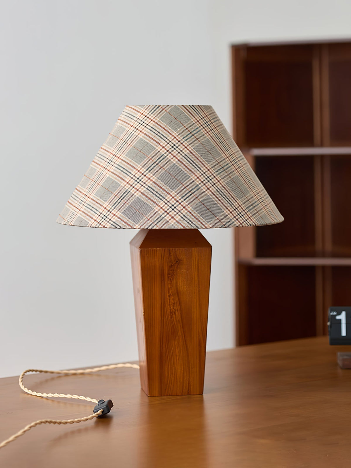 Wokel Minimalistische Tischleuchte aus Holz