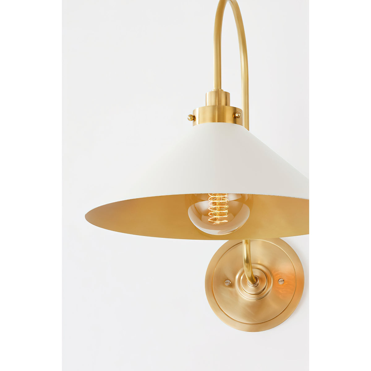 Soliaria Messing-Wandleuchte