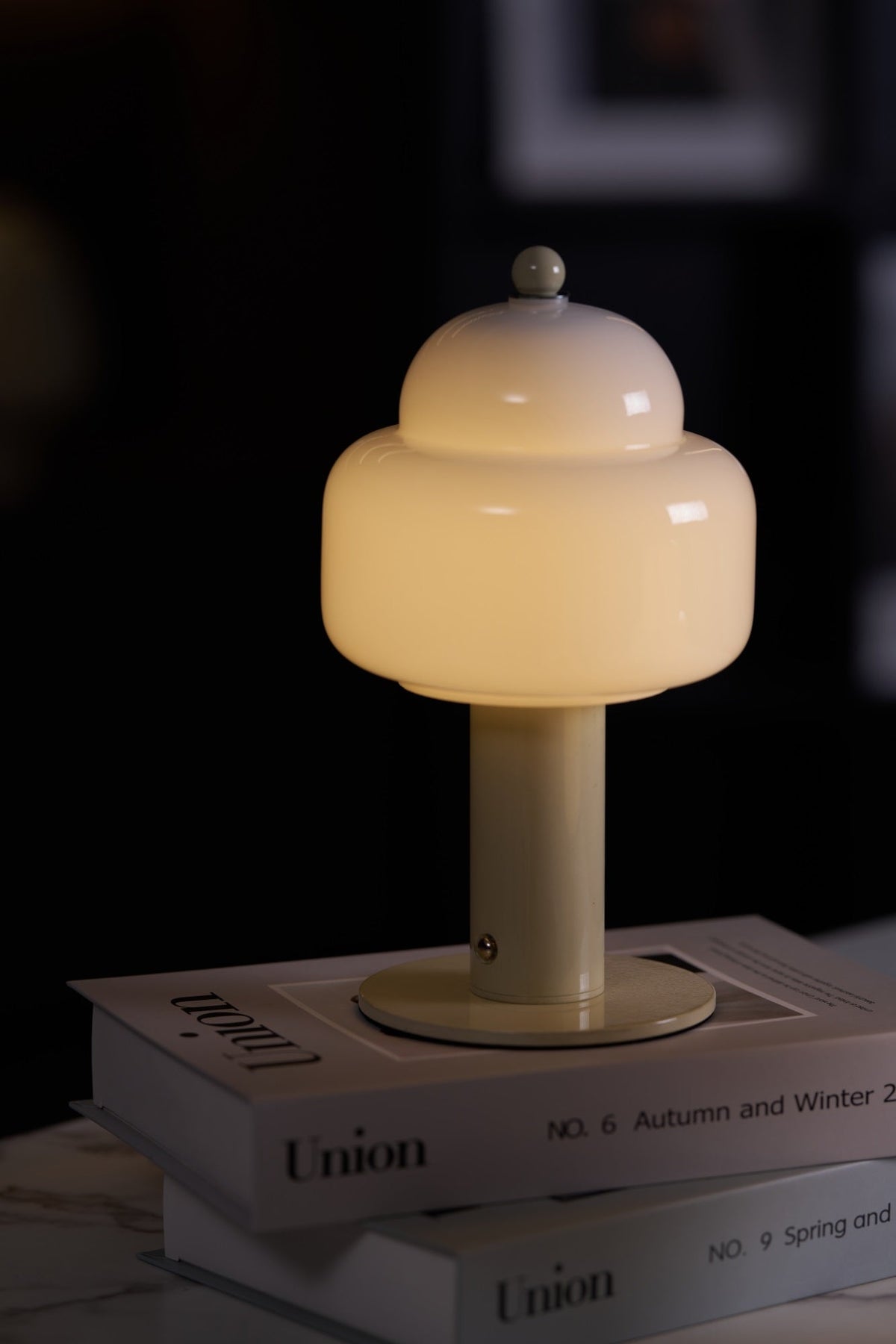 Avenaella moderne Tischleuchte