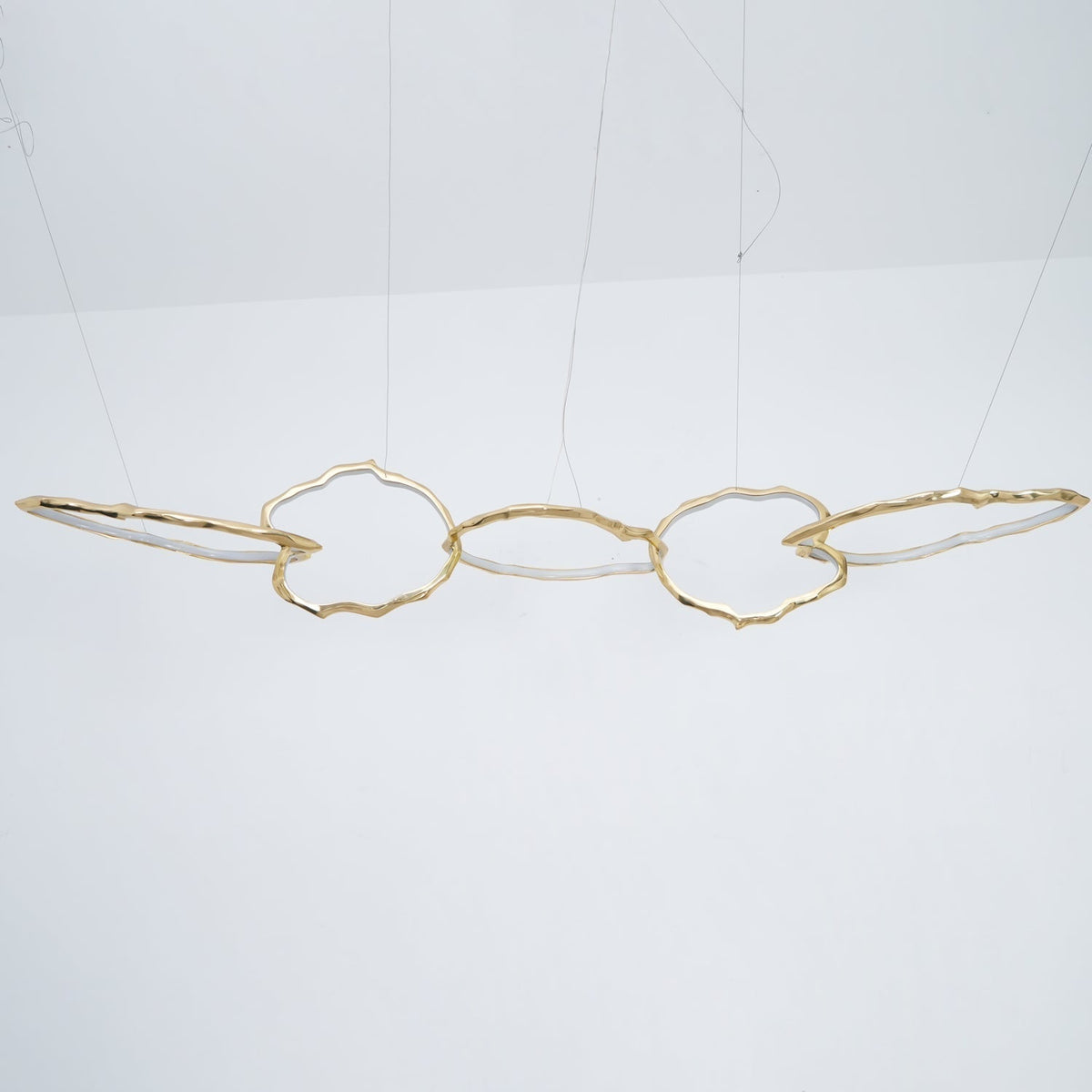 Aballs Kronleuchter Cloud Rings Series in Messing