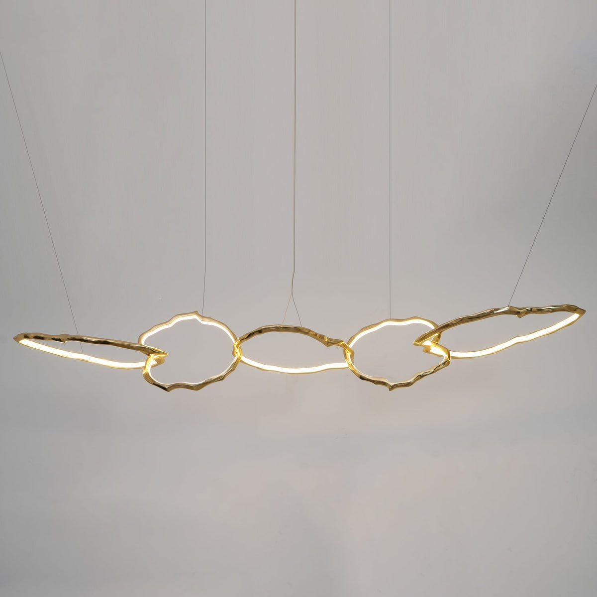 Aballs Kronleuchter Cloud Rings Series in Messing