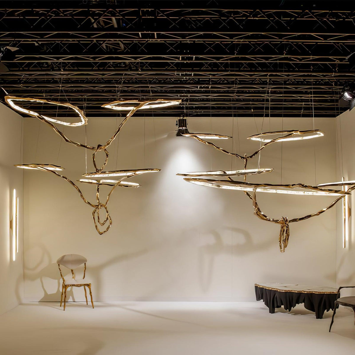 Aballs Kronleuchter Cloud Rings Series in Messing