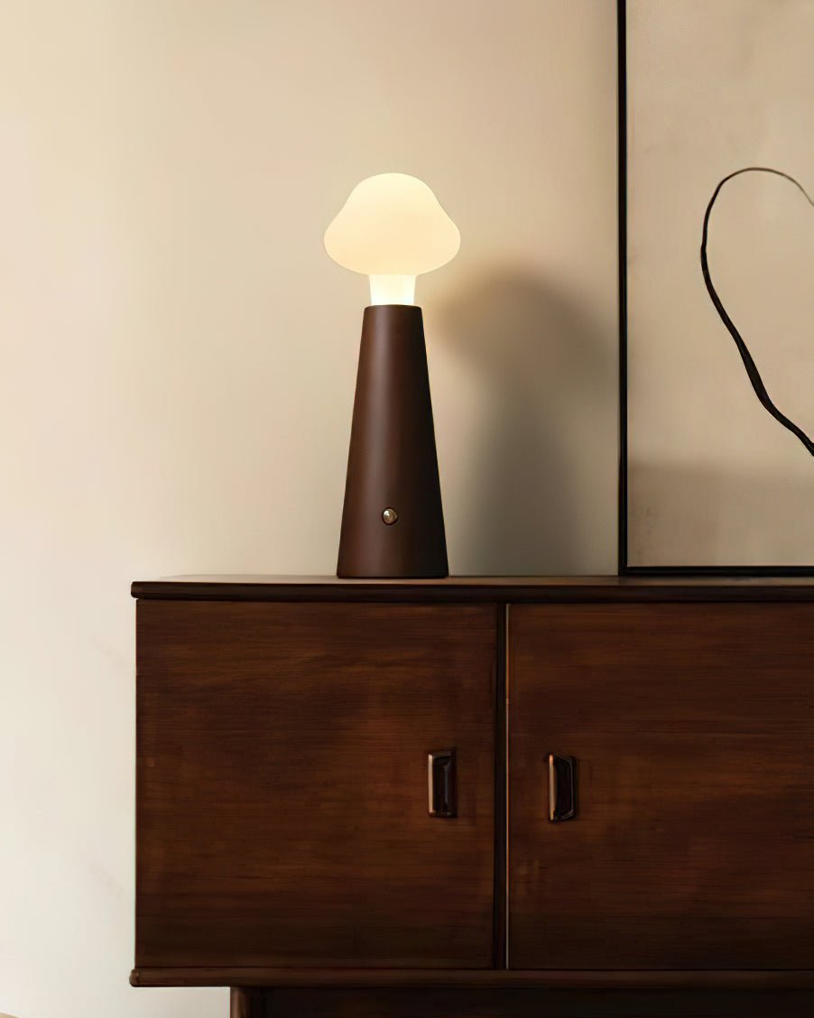 Mushio Tischlampe aus Holz in Wolkenform