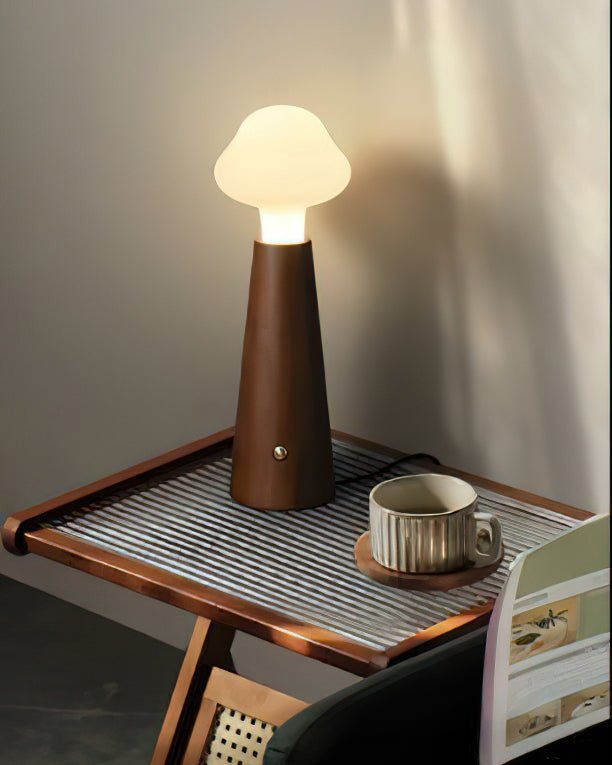 Mushio Tischlampe aus Holz in Wolkenform