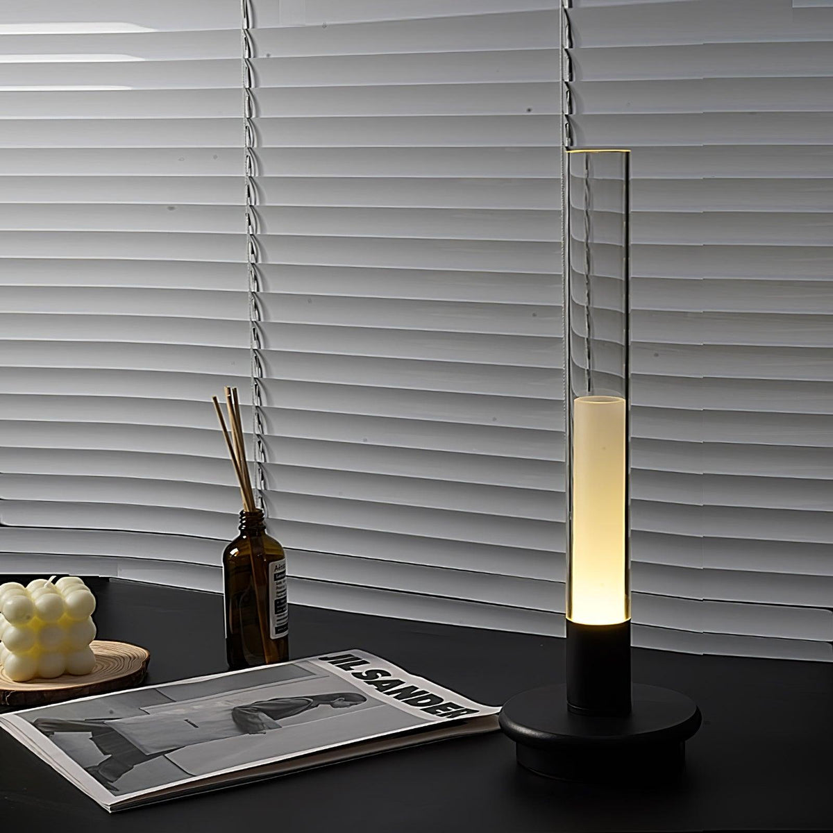 Tevi Acryl-Minimalistische Tischleuchte
