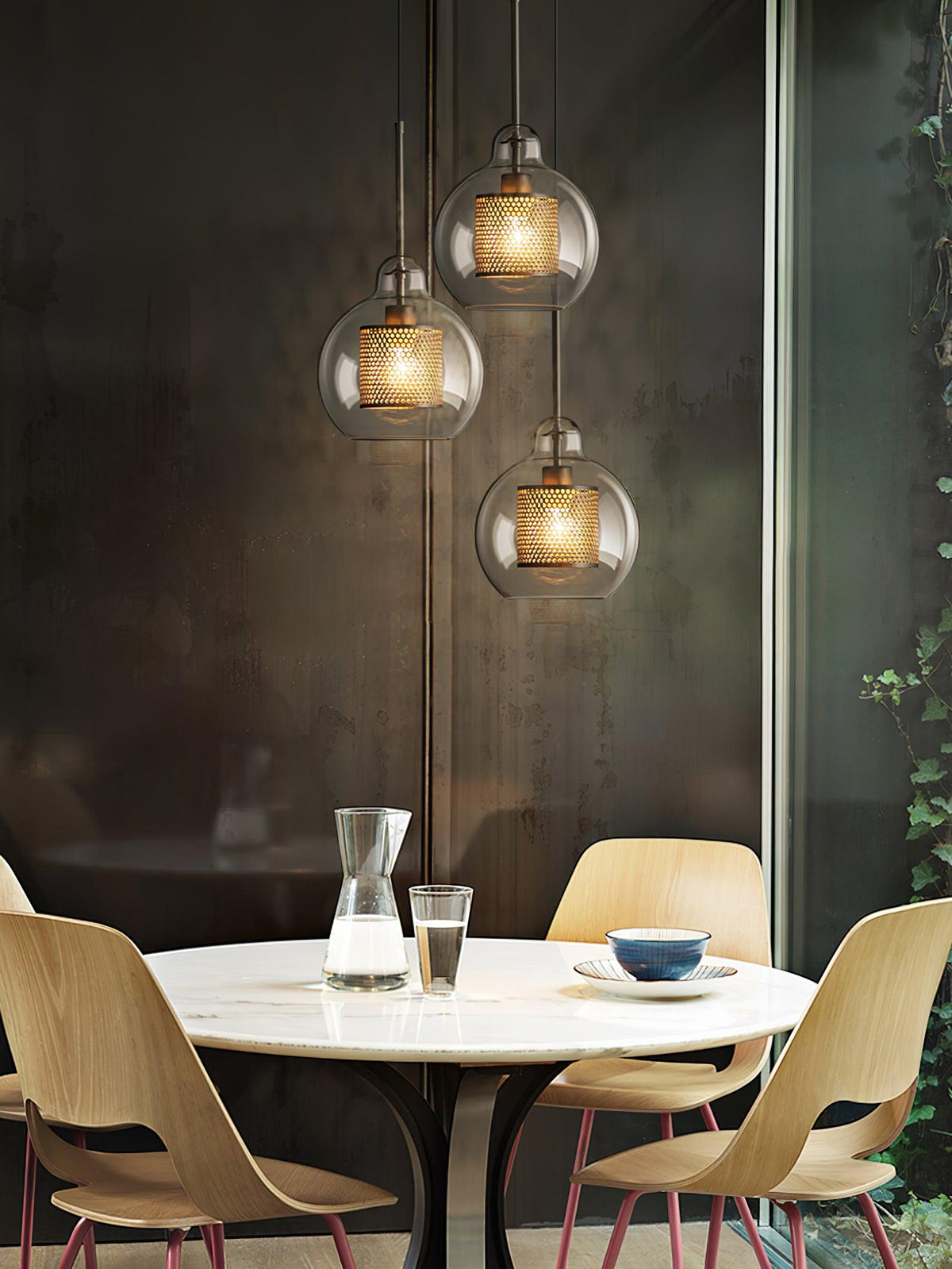 Eiruiella Pendelleuchte aus Glas mit Goldmaschenwerk für Esszimmer
