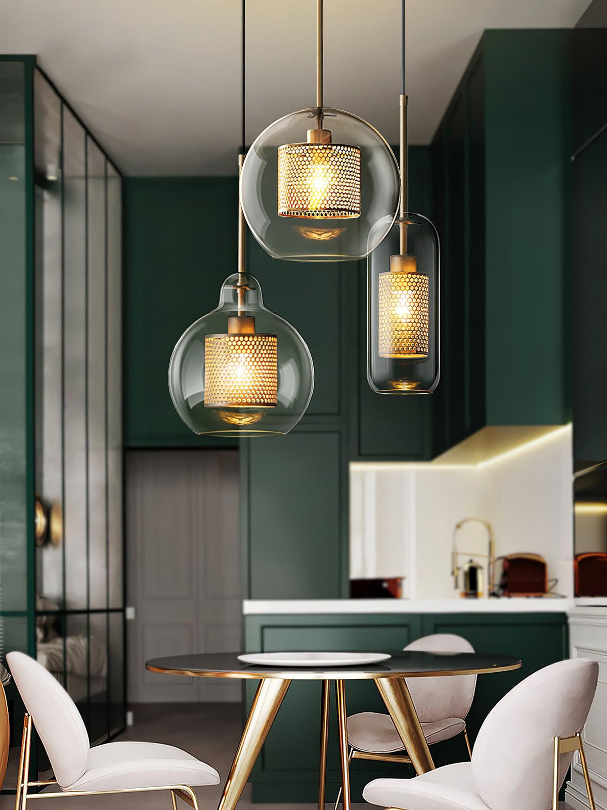 Eiruiella Pendelleuchte aus Glas mit Goldmaschenwerk für Esszimmer