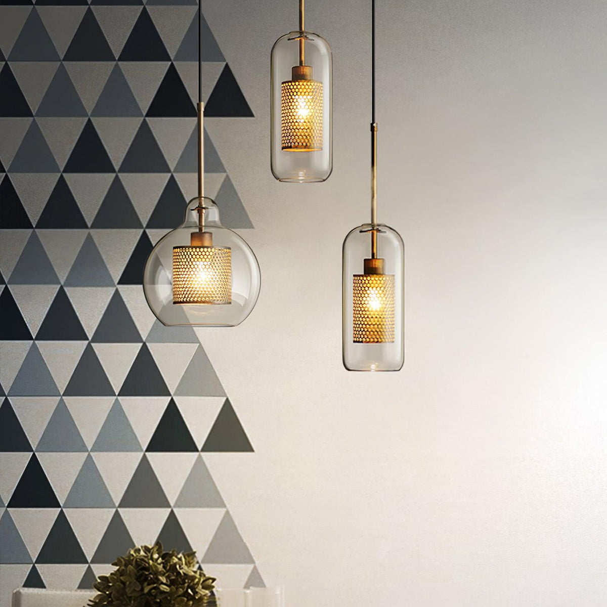 Eiruiella Pendelleuchte aus Glas mit Goldmaschenwerk für Esszimmer