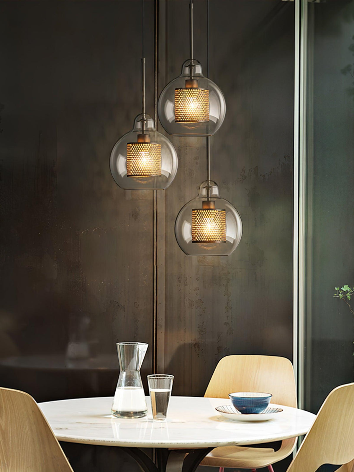 Eiruiella Pendelleuchte aus Glas mit Goldmaschenwerk für Esszimmer