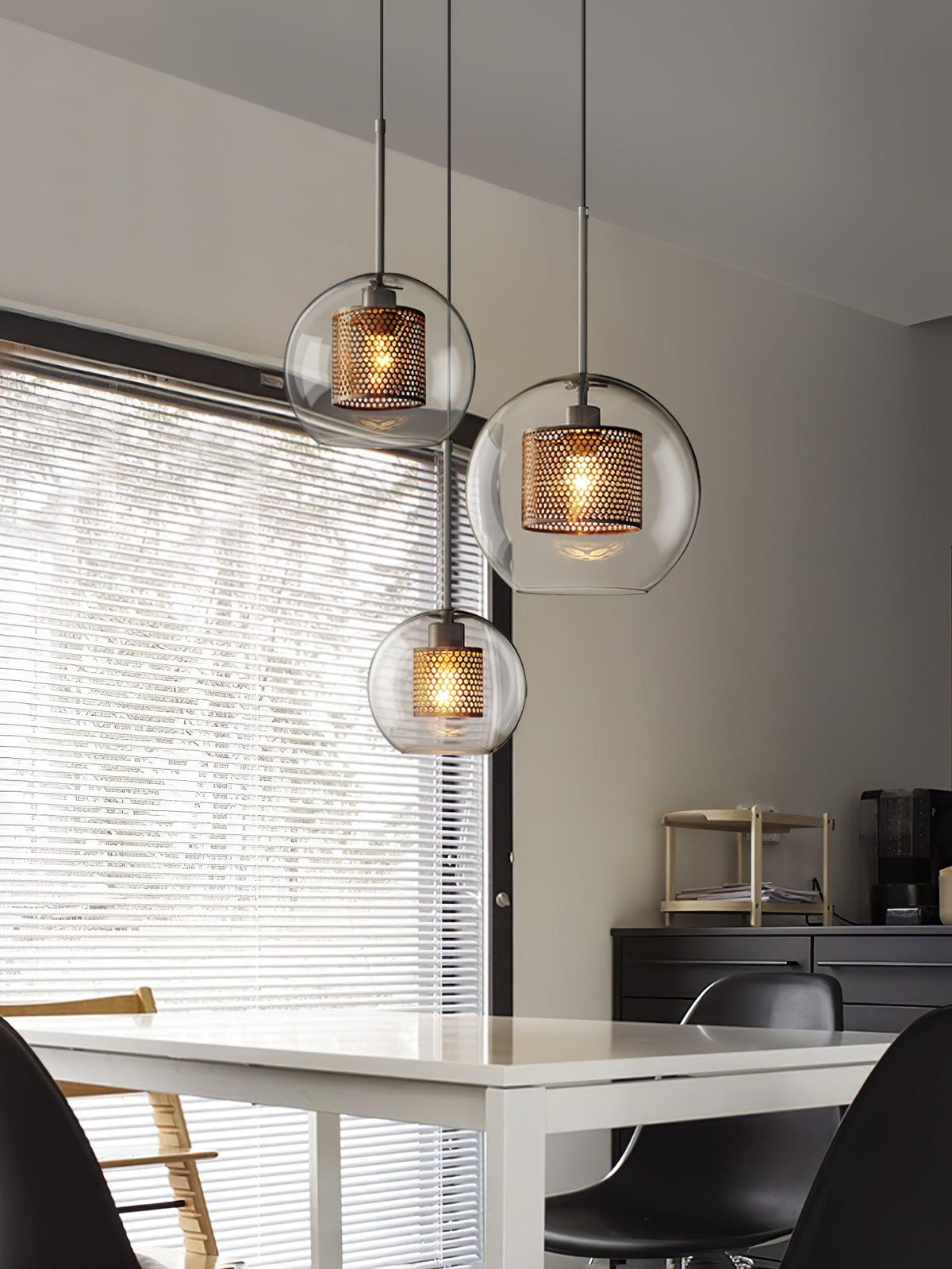 Eiruiella Pendelleuchte aus Glas mit Goldmaschenwerk für Esszimmer