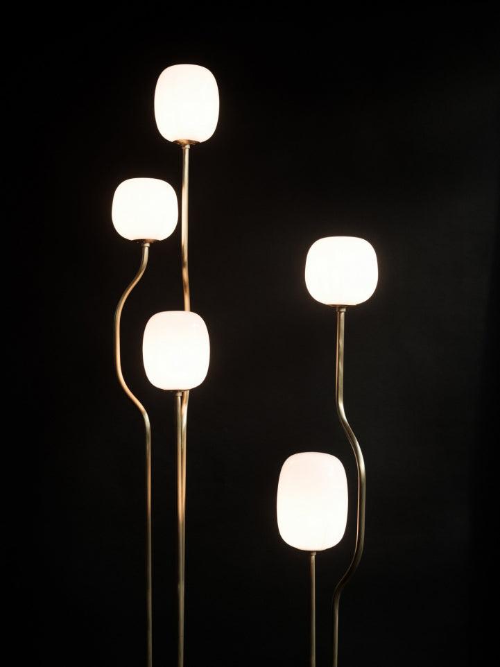 Avenoaya elegante Stehleuchte