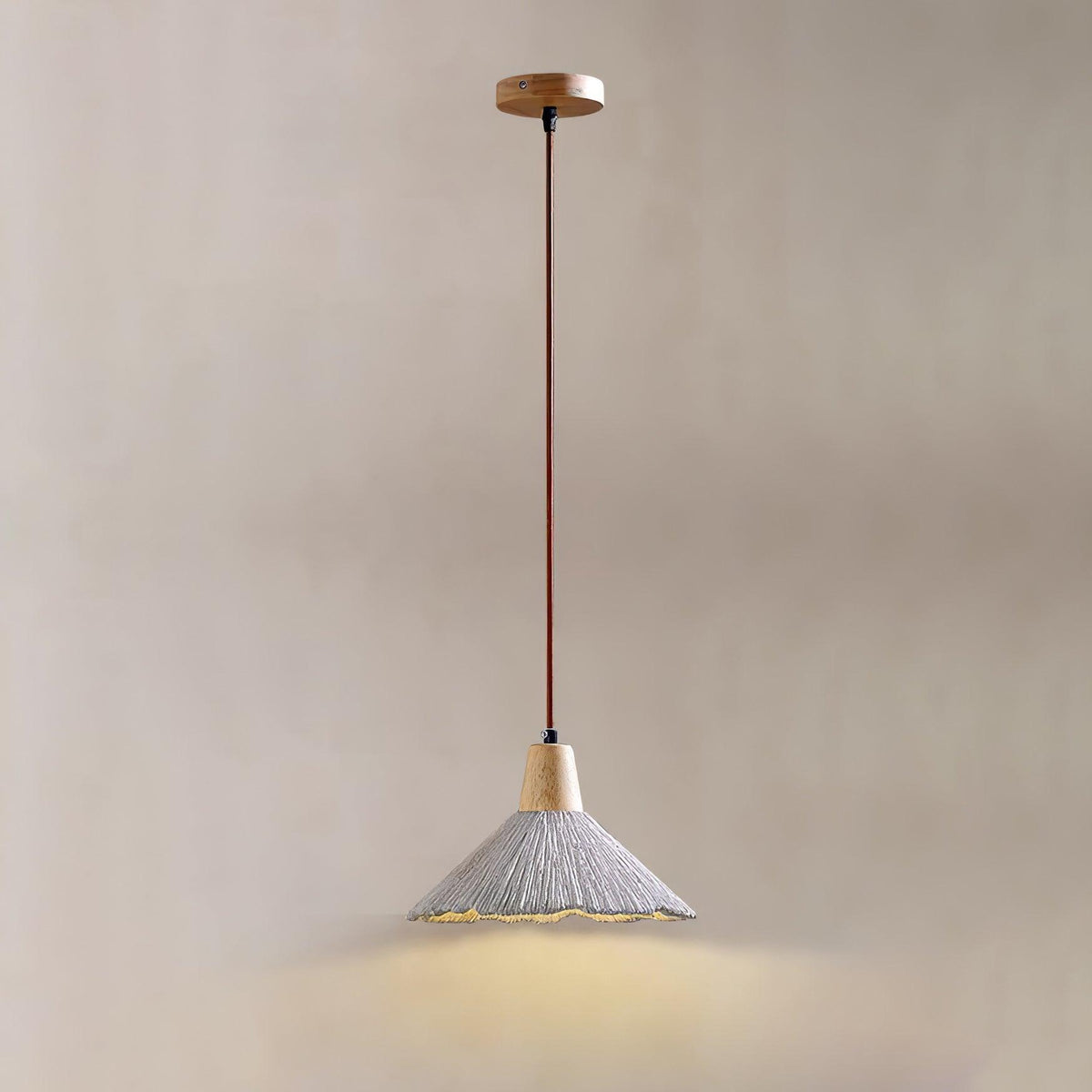 Lirixon Pendelleuchte aus Beton gefaltet