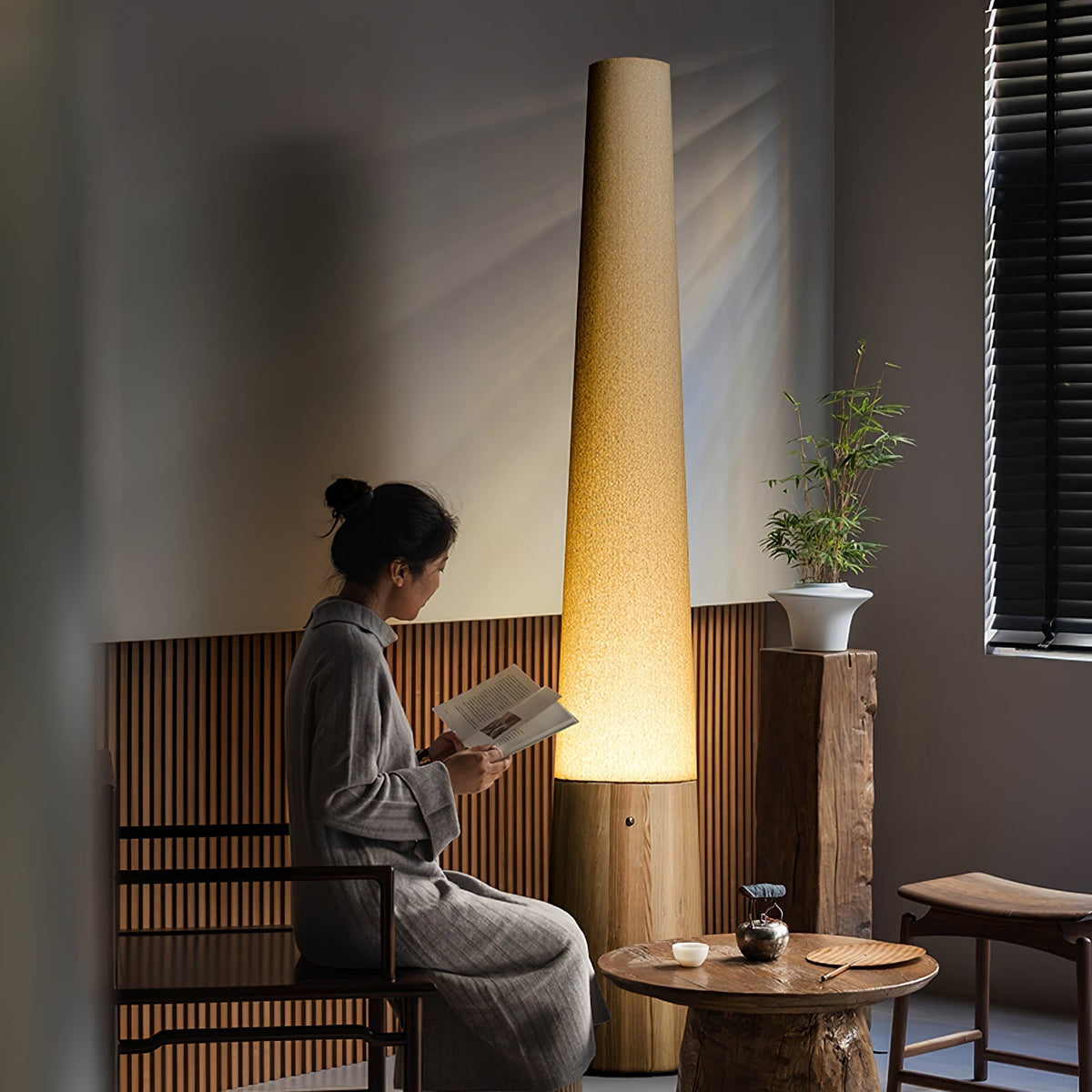 Glow Stehleuchte aus Holz