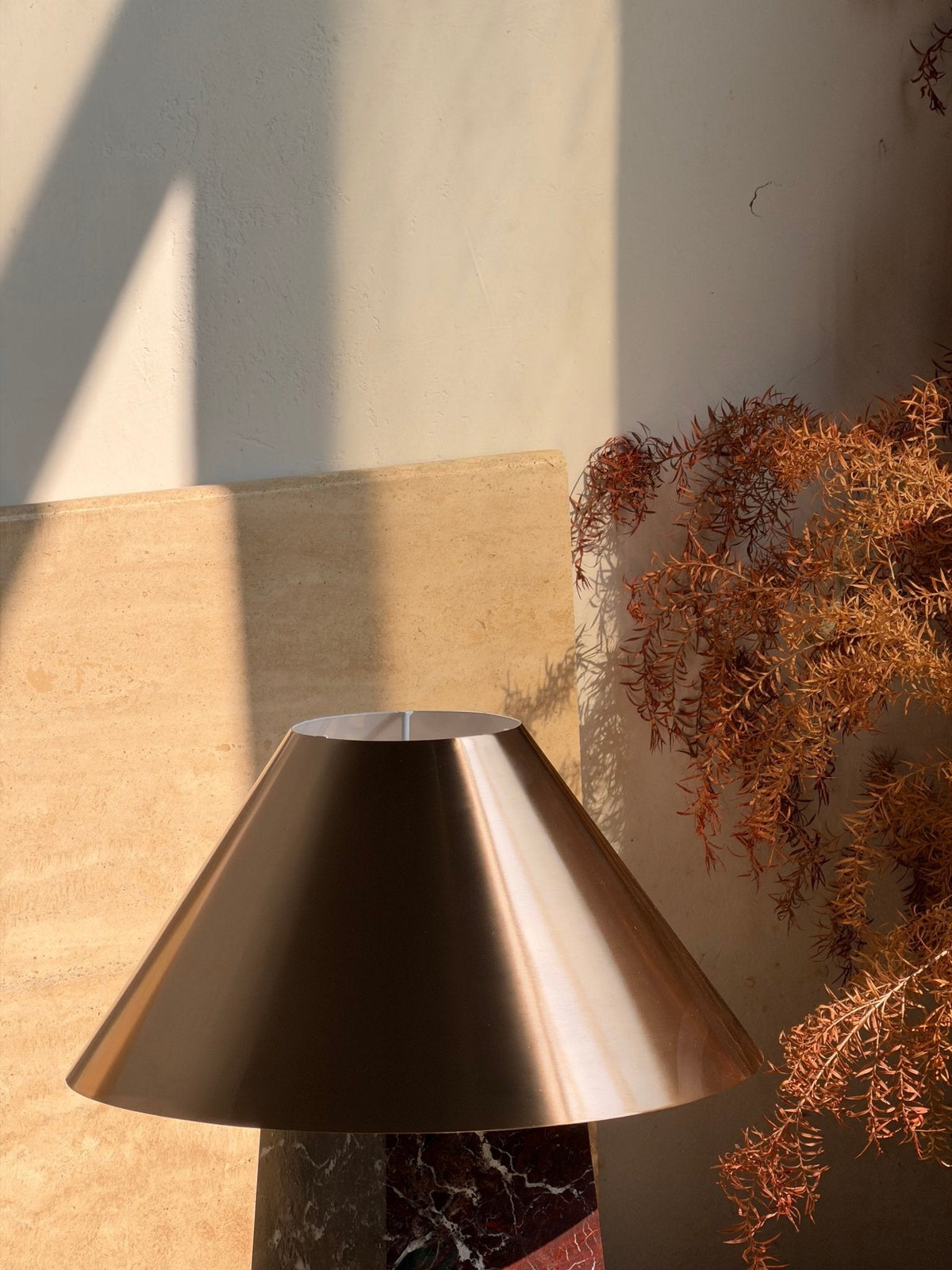 Conic Tischleuchte aus Marmor