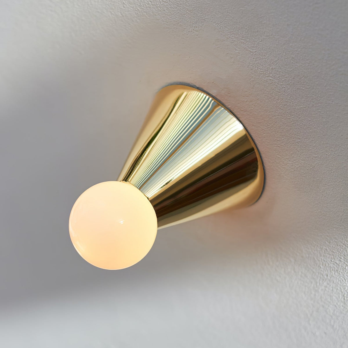 Nycareth moderne minimalistische Deckenleuchte aus Glas