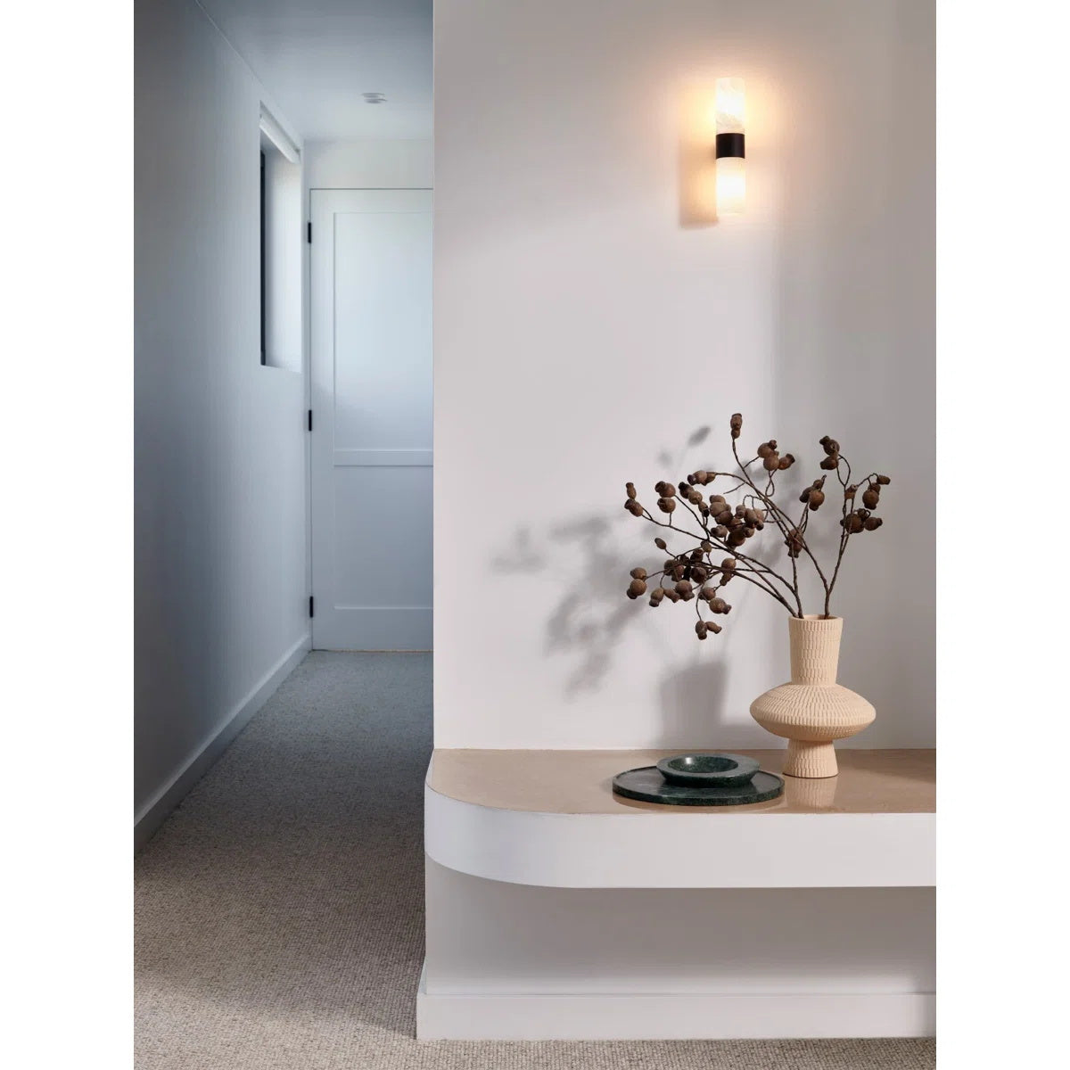 Alight Alabaster-Wandleuchte