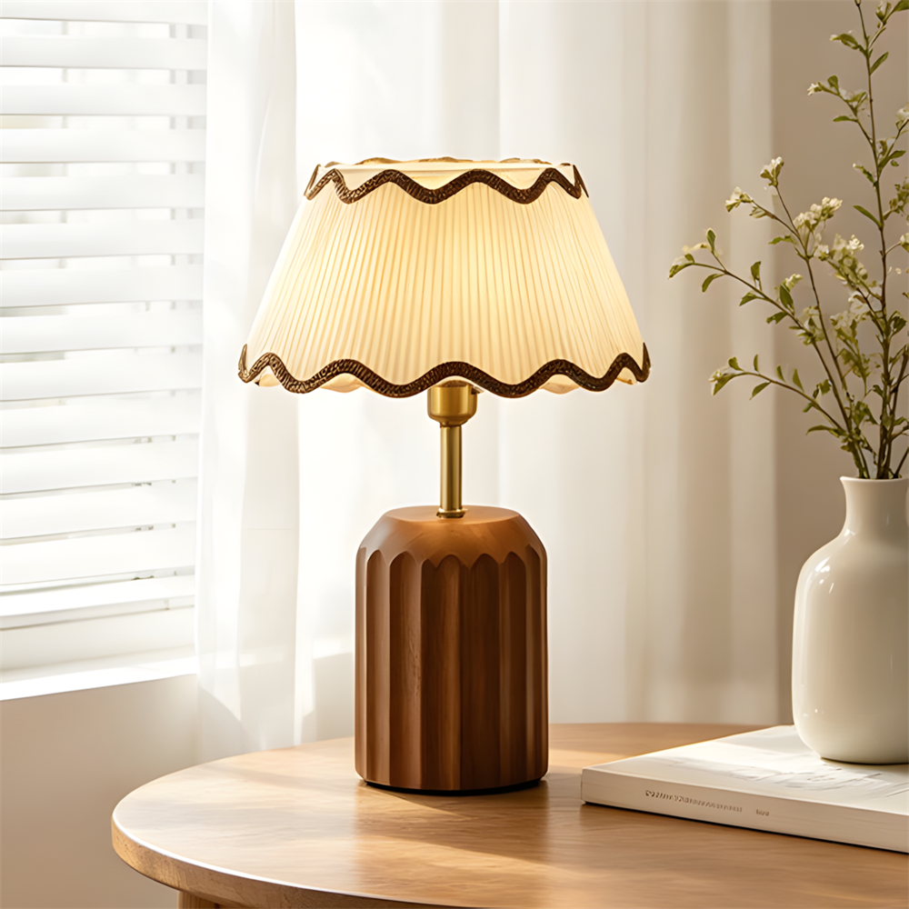 Geraldine Tischlampe Cremefarben &