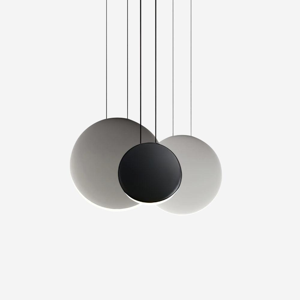 Mirellare Kunstharz-Pendelleuchte mit künstlerischem Design