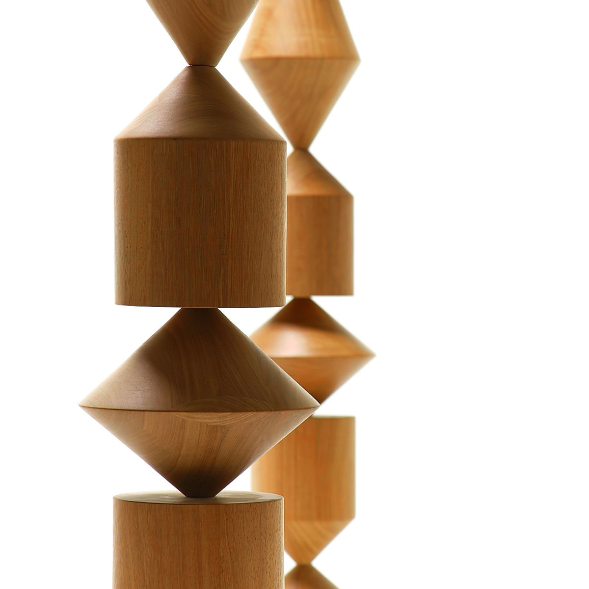 Drisen Minimalistische Stehleuchte aus Holz