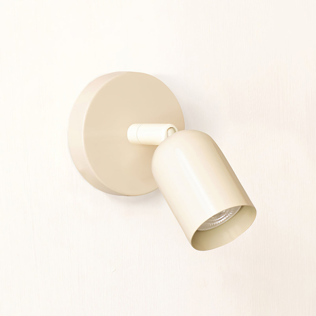 Keveno zeitgenössische minimalistische Wandleuchte mit verstellbarem Lampenschirm
