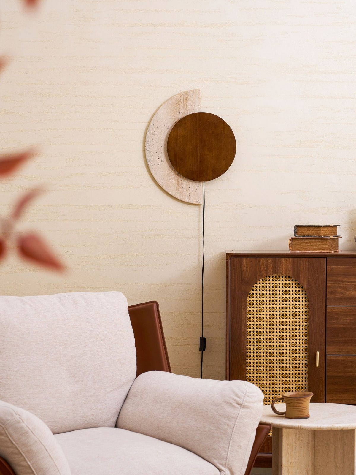 Crescent Halo Wandleuchte mit Stecker